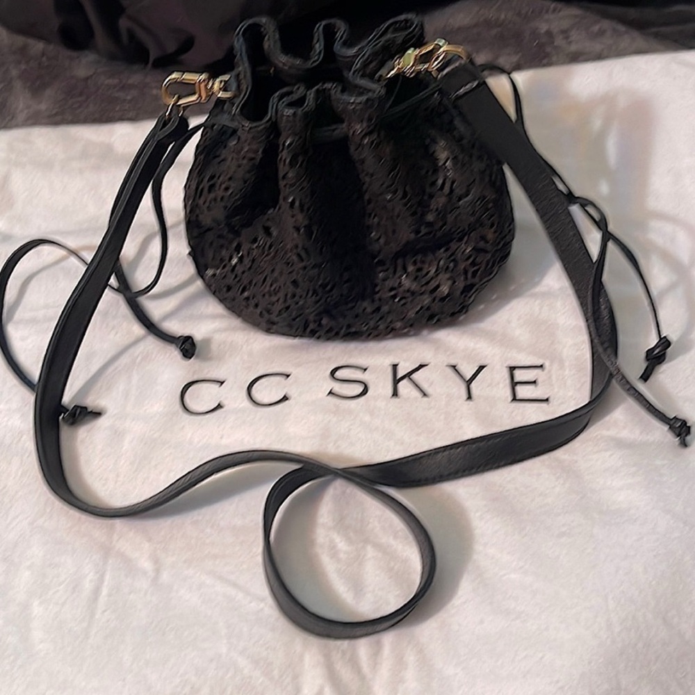 Sale 🔥 Cc Skye Black Leather Laser Cut Bag. Perfect Cond. Vintage. 💋FINAL SALE